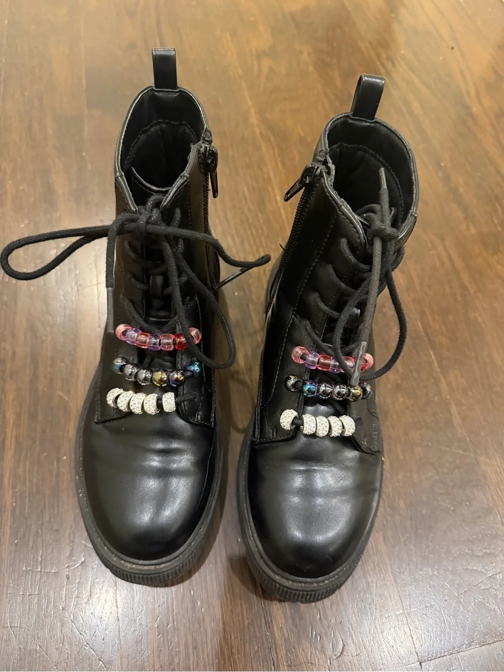 Steve Madden Girls Lace-Up Combat Boots with beaded laces. Size 3.